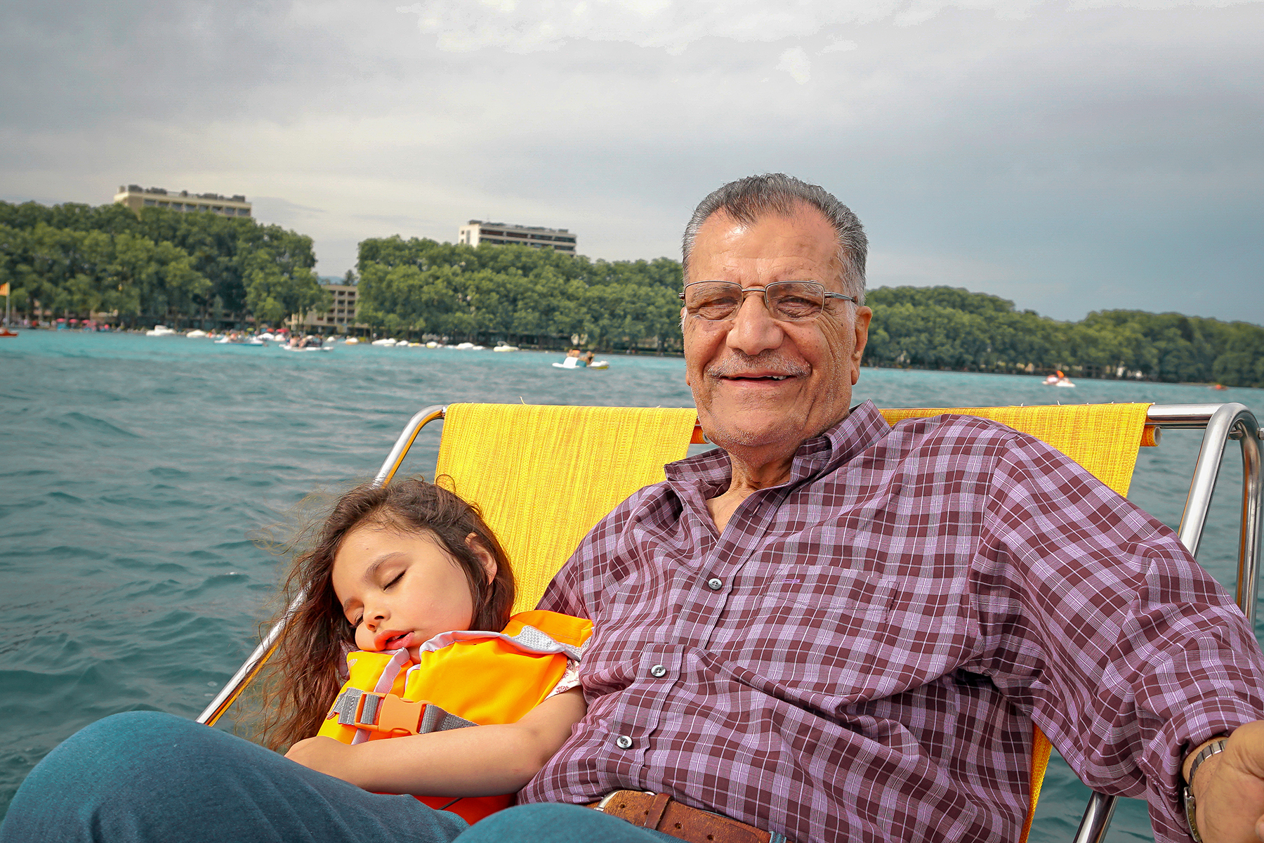 Lac d' Annecy, Papi et sa petite fille