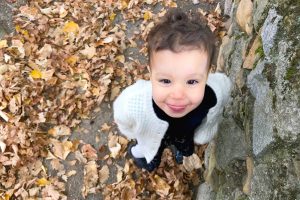 Enfant au parc de Beauregard en automne