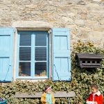 2 sœurs dans un village