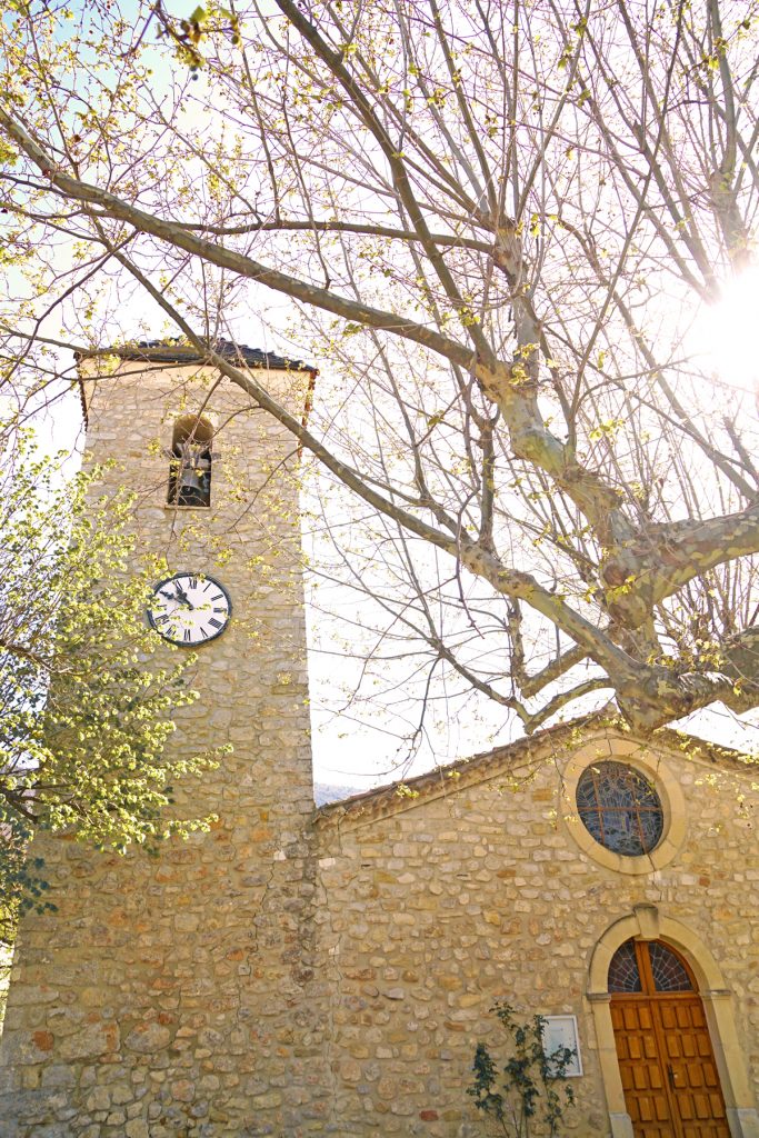 Eglise de Plaisians en Drome provençale