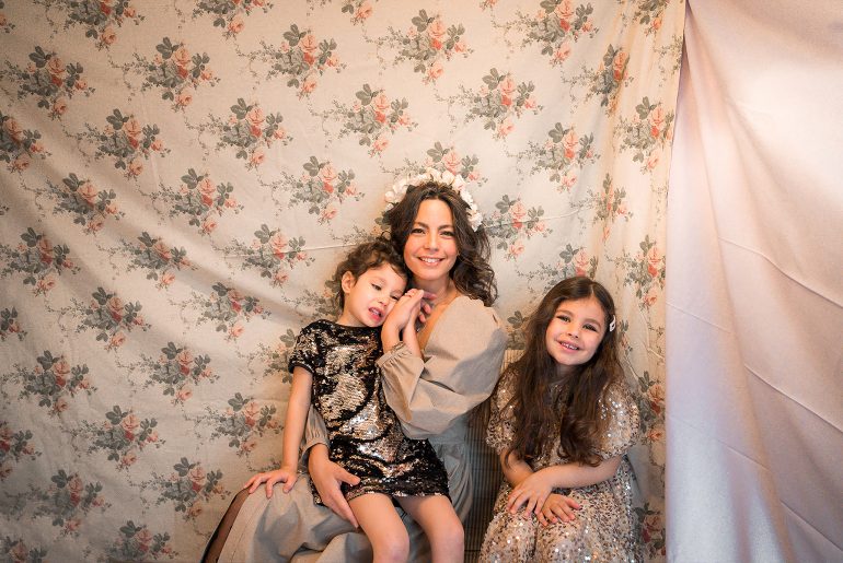 Fêtes de fin d'année 2019, photo de famille, mère et filles